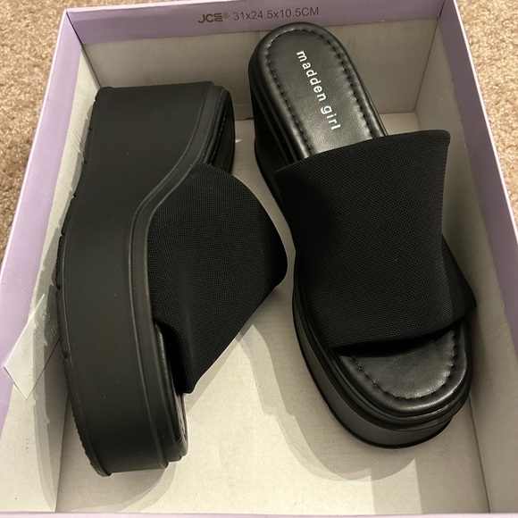 Madden Girl Shoes - Madden Girl Wesley wedge black platform sandal women’s size 9 NWT
